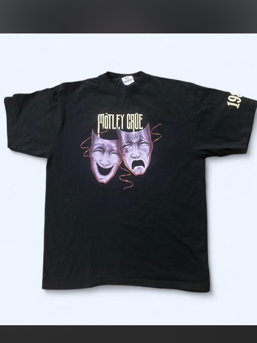 Vintage Mötley Crüe Black Graphic Tee with Drama Masks
